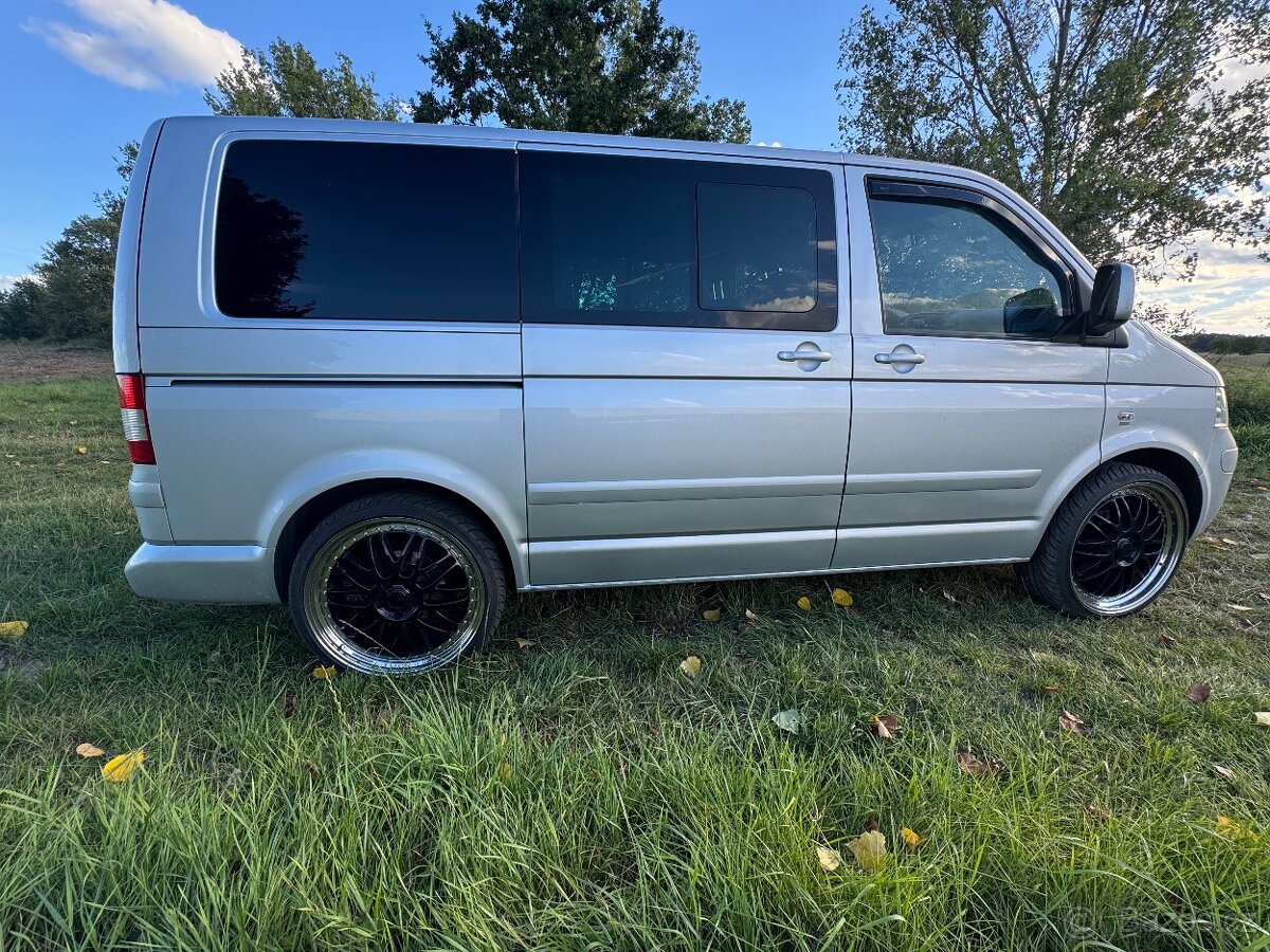 VW Multivan 2.5 tdi 128 kW - 6