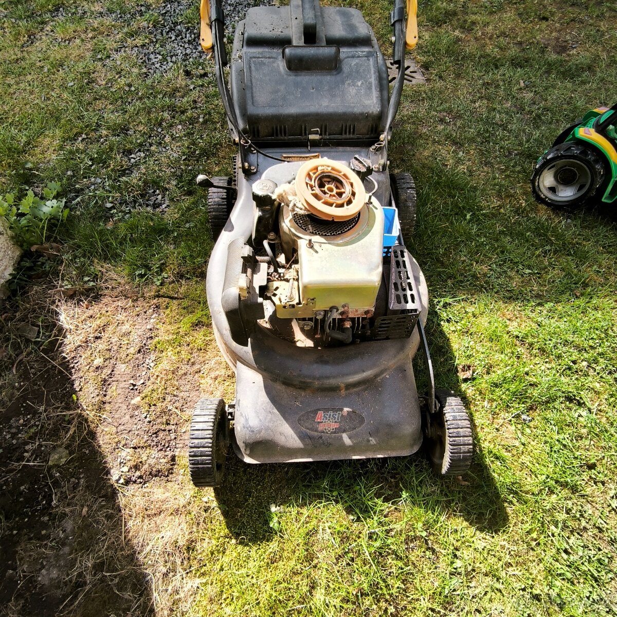 2× benzínová sekačka, ASIST + Mountfield (Briggs), na opravu - 6