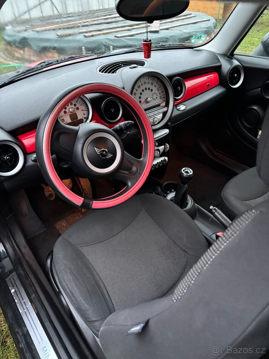 MINI Cooper - ONE, r.v. 2010, 1.4. - benzin - 6