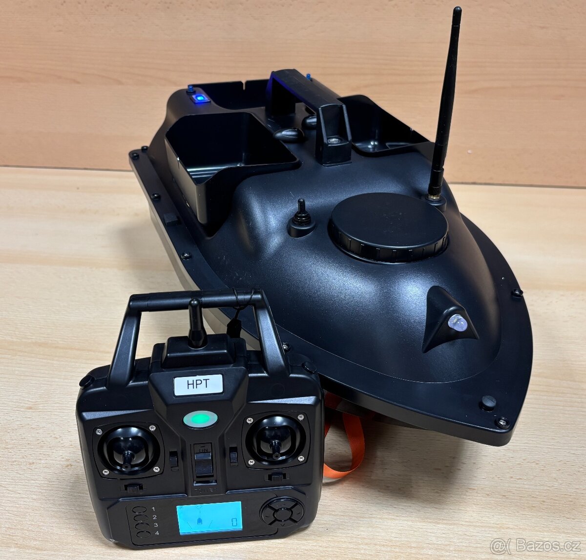 Tříkomorová ČERNÁ loďka GPS s baterií 12000mAh včetně obalu - 6