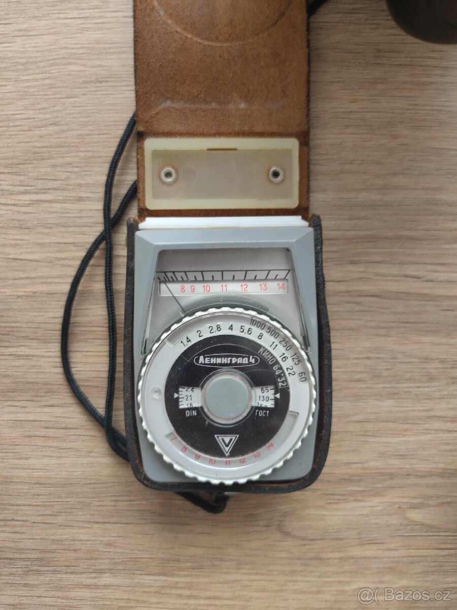 EXA Ia zrcadlovka + Meyer-Optik Oreston 50/1.8 + expozimetr - 6