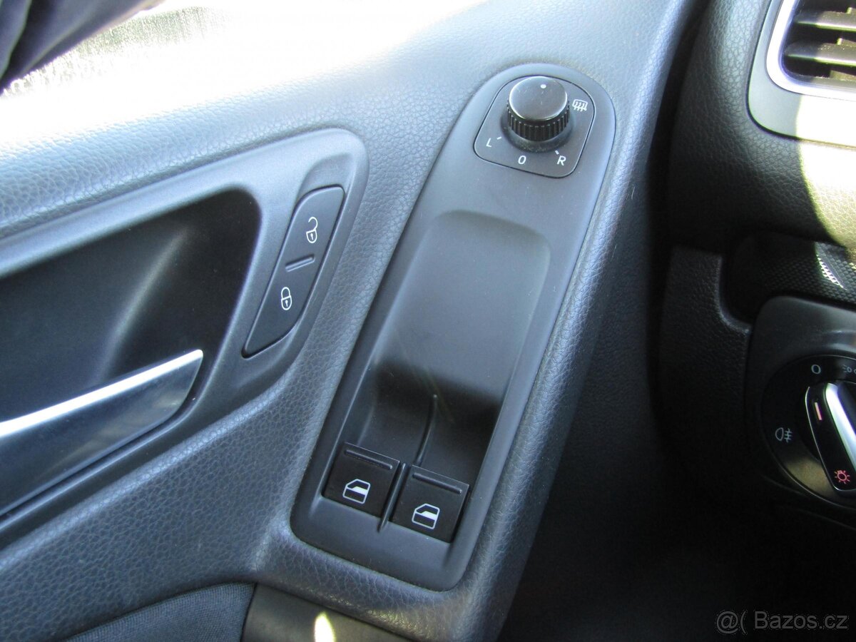 Volkswagen Golf 1.4 16V , 59 kW benzín, 2009 - 6