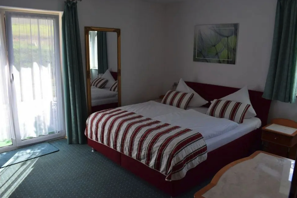 Prodej, rodinný dům, Neualbenreuth - 6