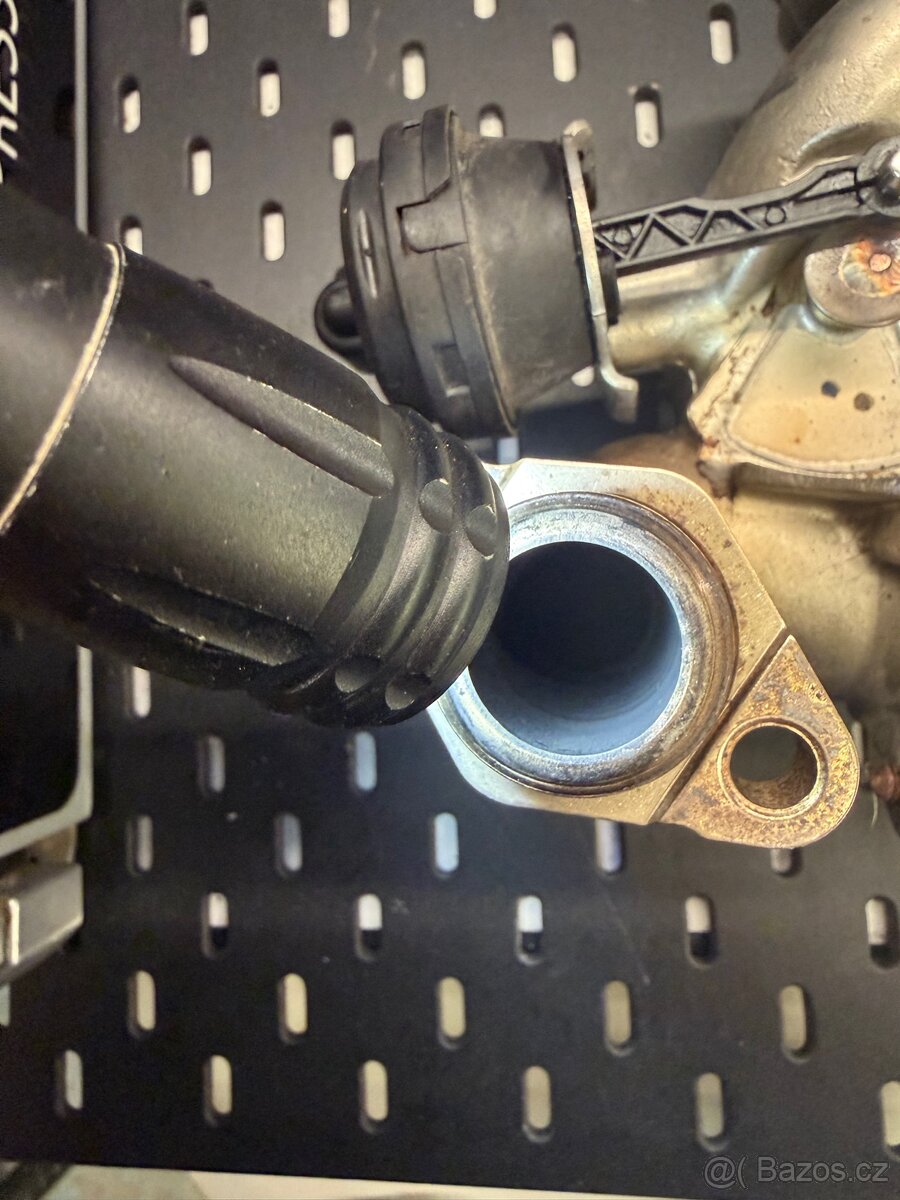 Chladic egru bmw f10 f11 - 6