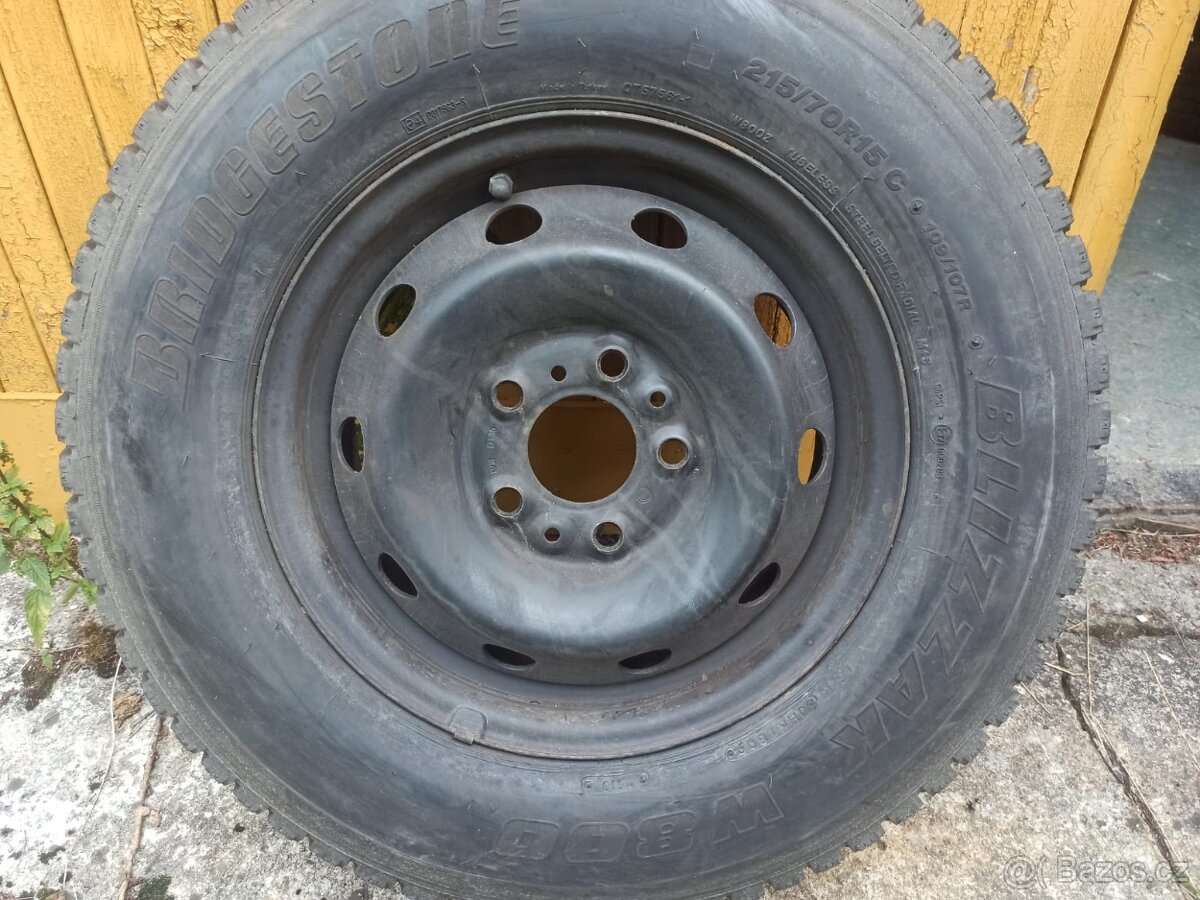 Bridgestone 215/70 R15 C, zimní - 6
