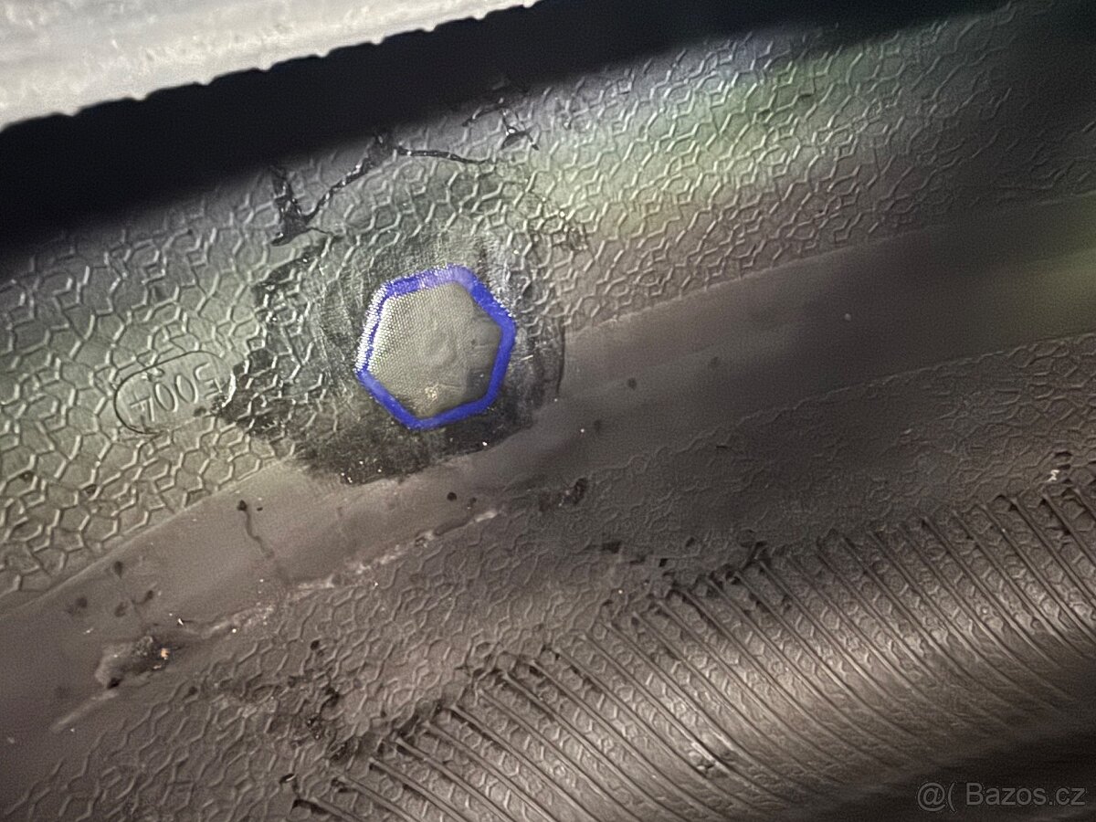 275/45 r20 - 6