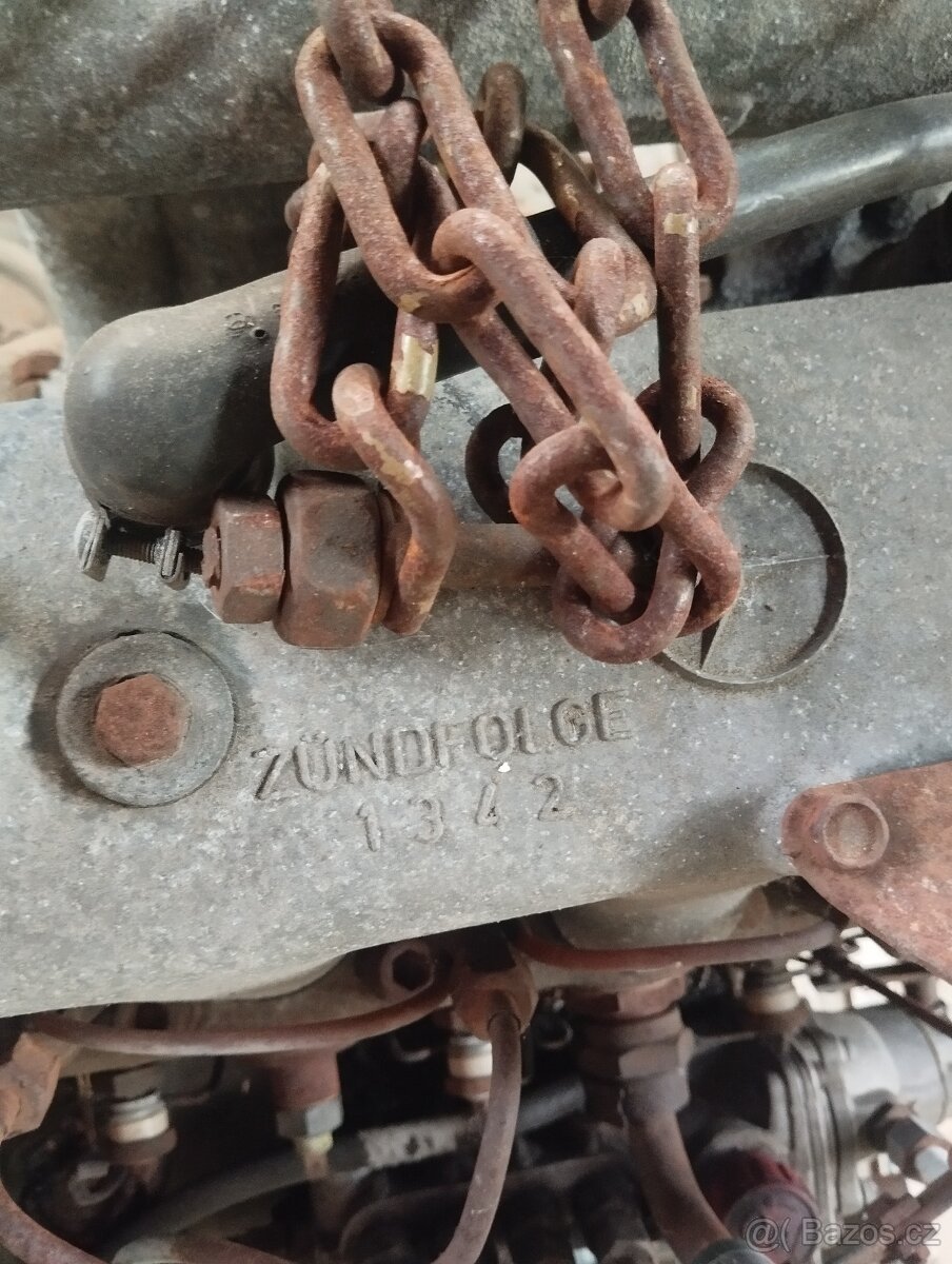Mercedes benz - 6