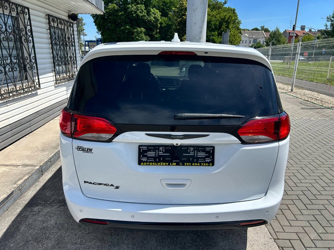 Chrysler Pacifica 3.6 - 2021 - 7 míst 221 kw - 6
