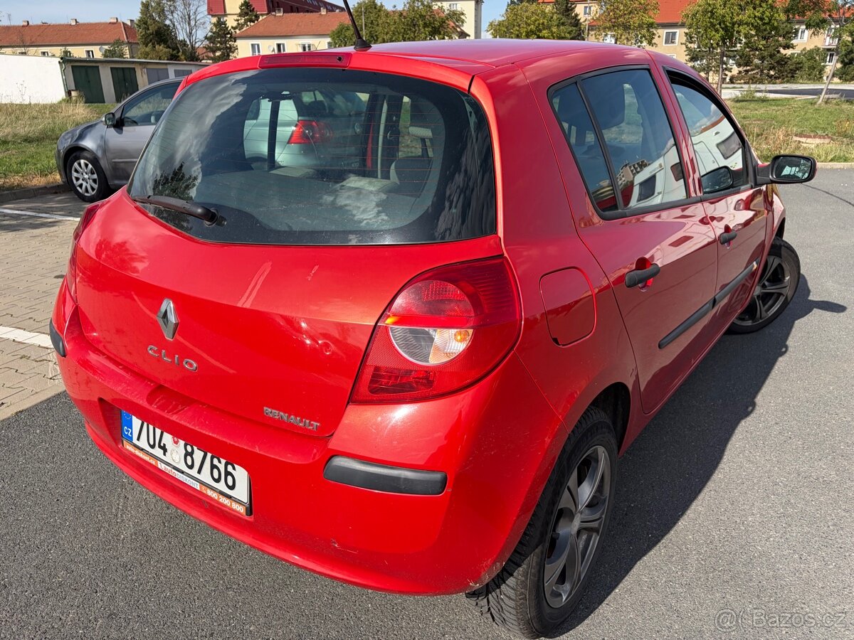 Renault Clio 1.5 DCI 63kw - 6