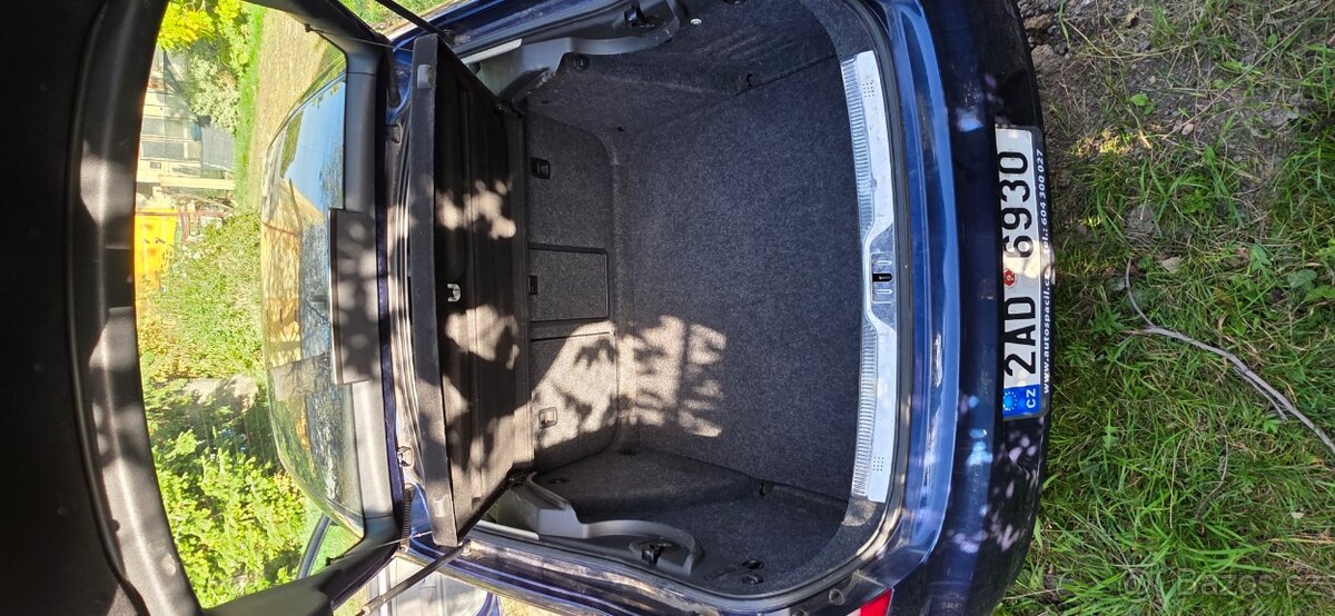 Škoda Superb 2011 2,0 Tdi manuál - 6