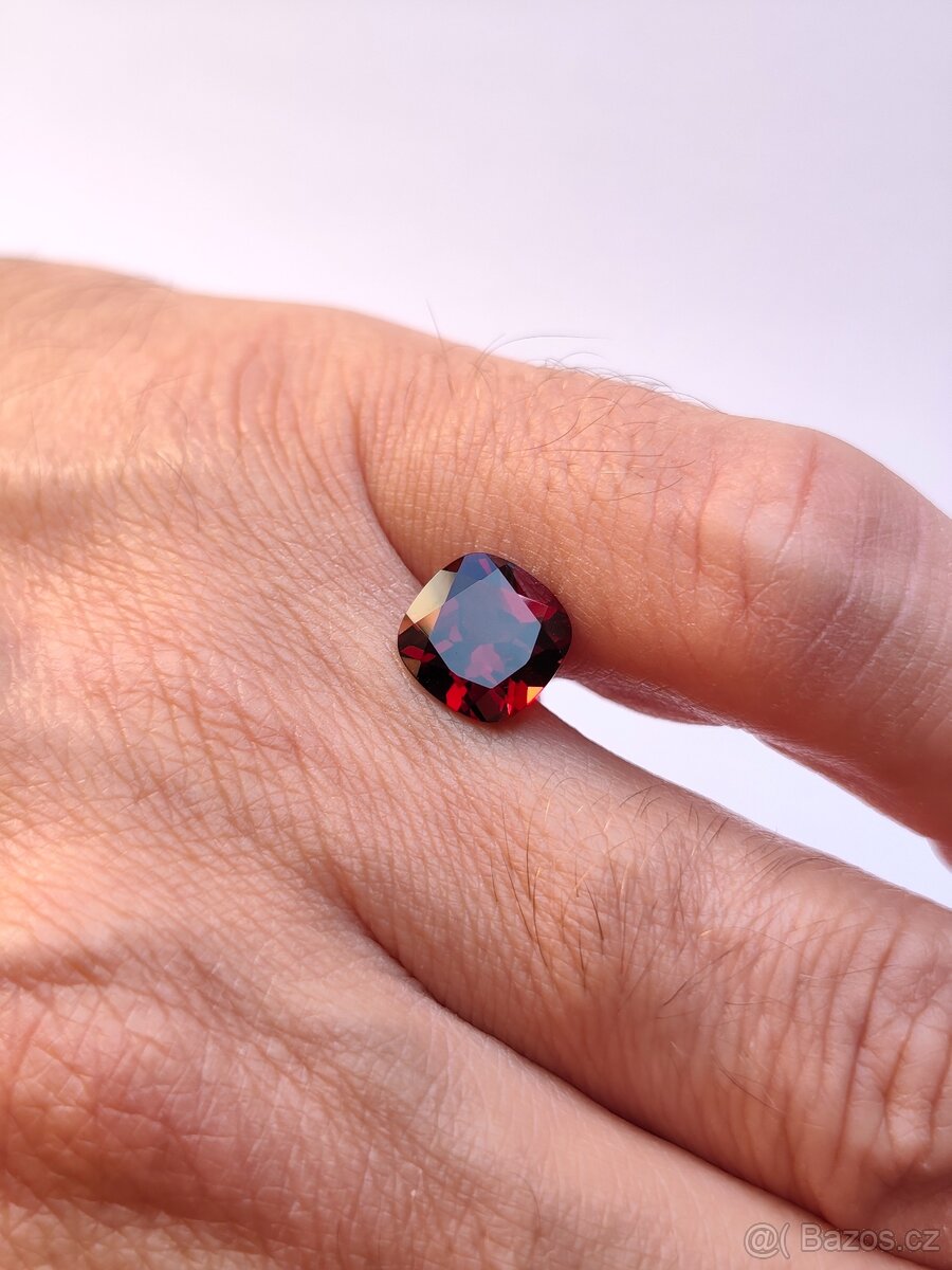 Granát -3,5 ct. - 6