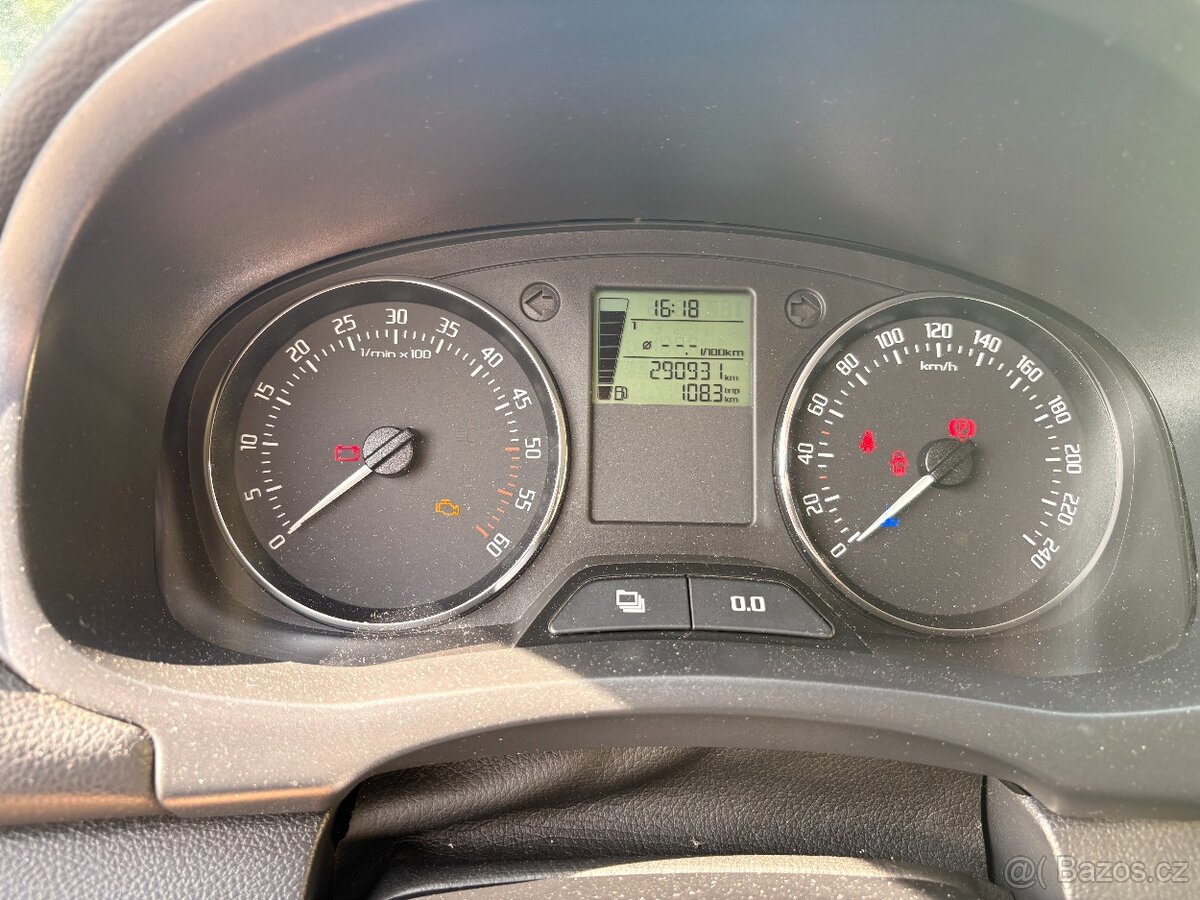 Škoda Fabia 1.6TDI 2012 - 6