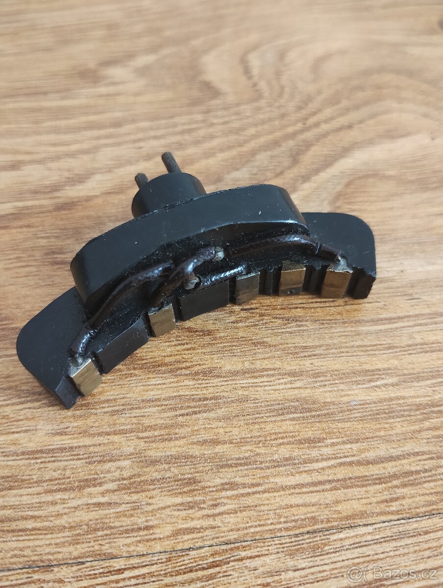 PRODÁM ORIGINÁL DÍLY MOTORU JAWA PÉRÁK 250 FJ / KOMUNISTA - 6