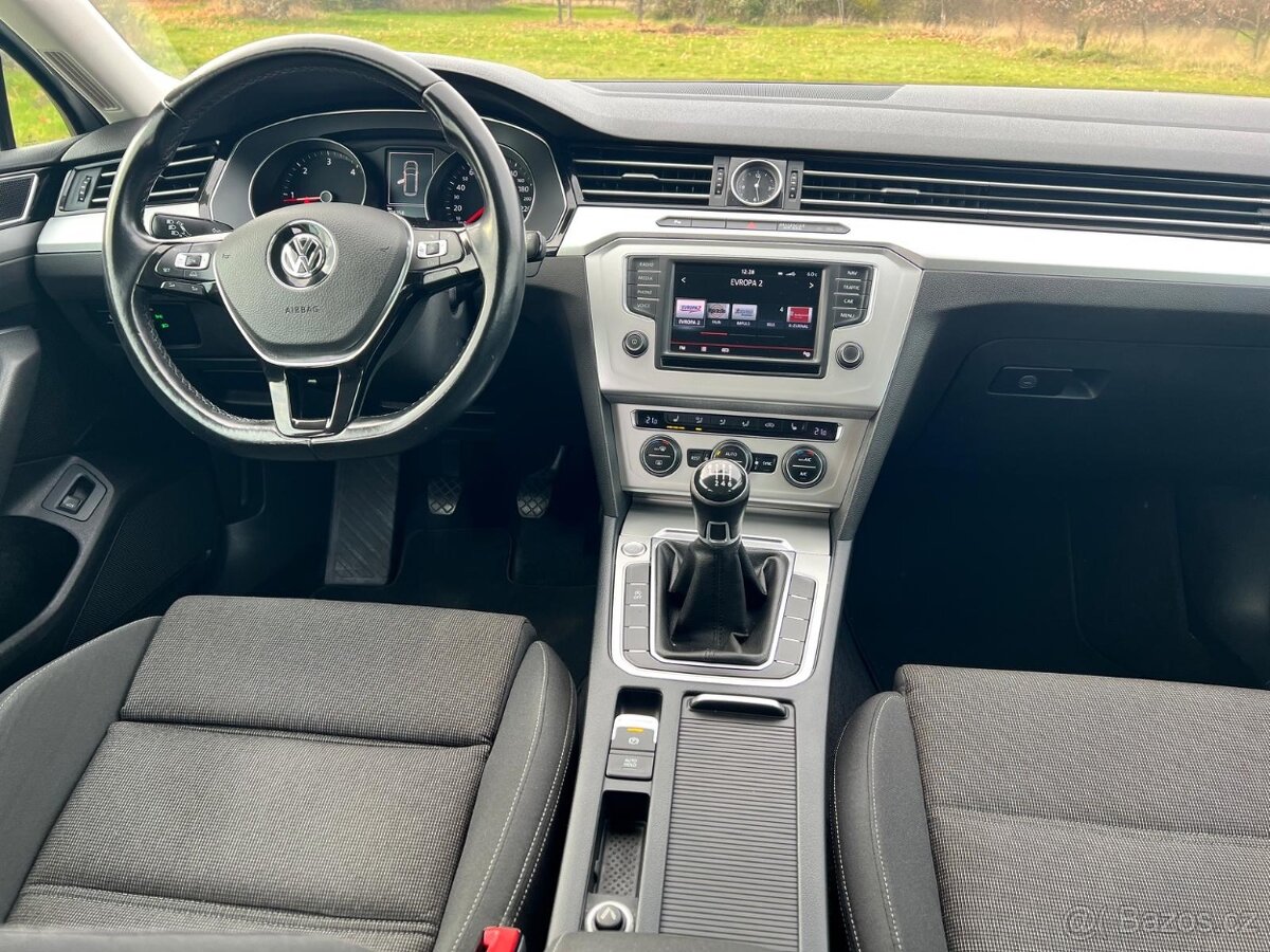 VOLKSWAGEN PASSAT KOMBI 2.0TDI - 6