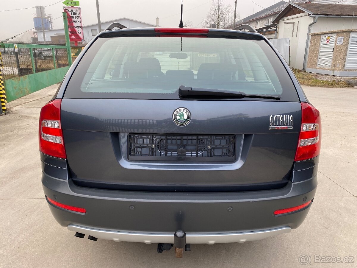 Škoda Octavia Combi 2.0 TDI 4x4 Scout - 6