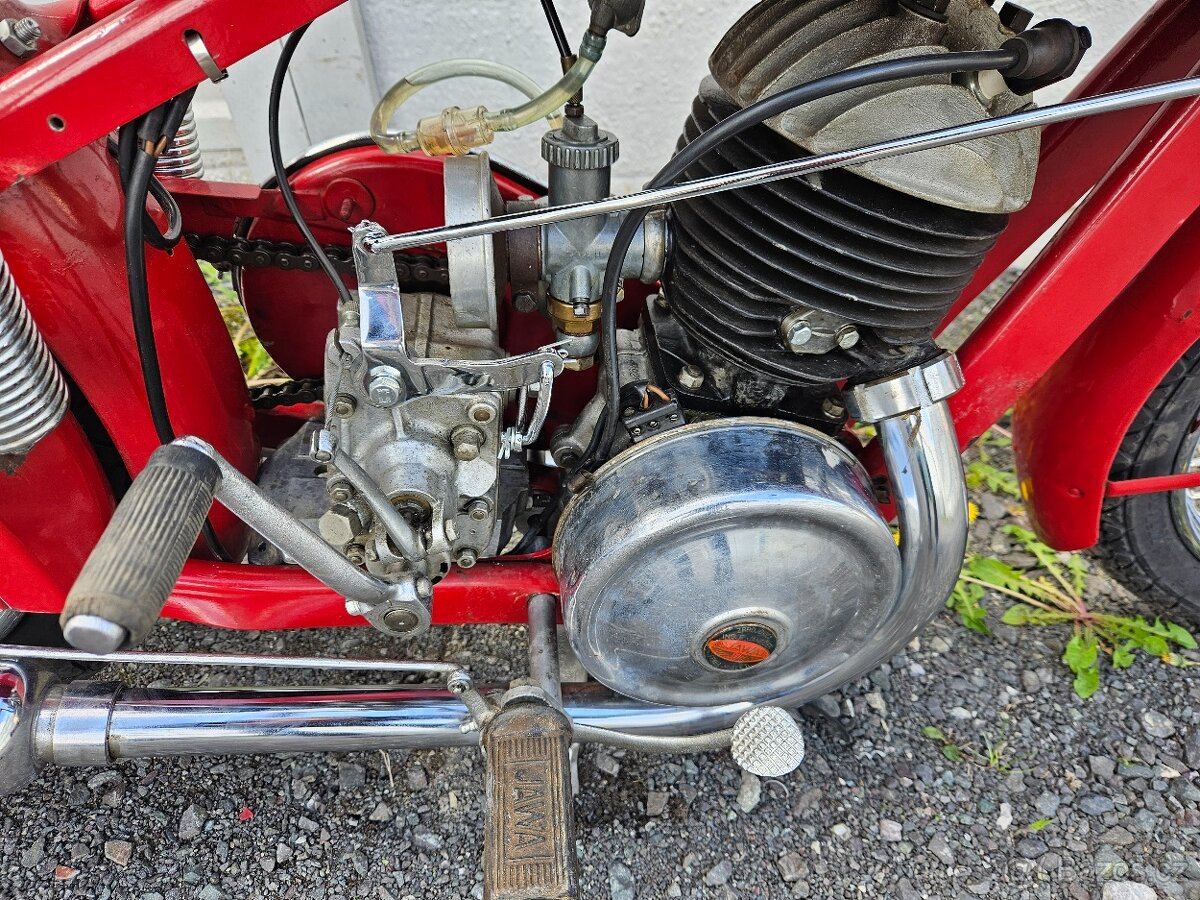 Jawa 250 Special - 6