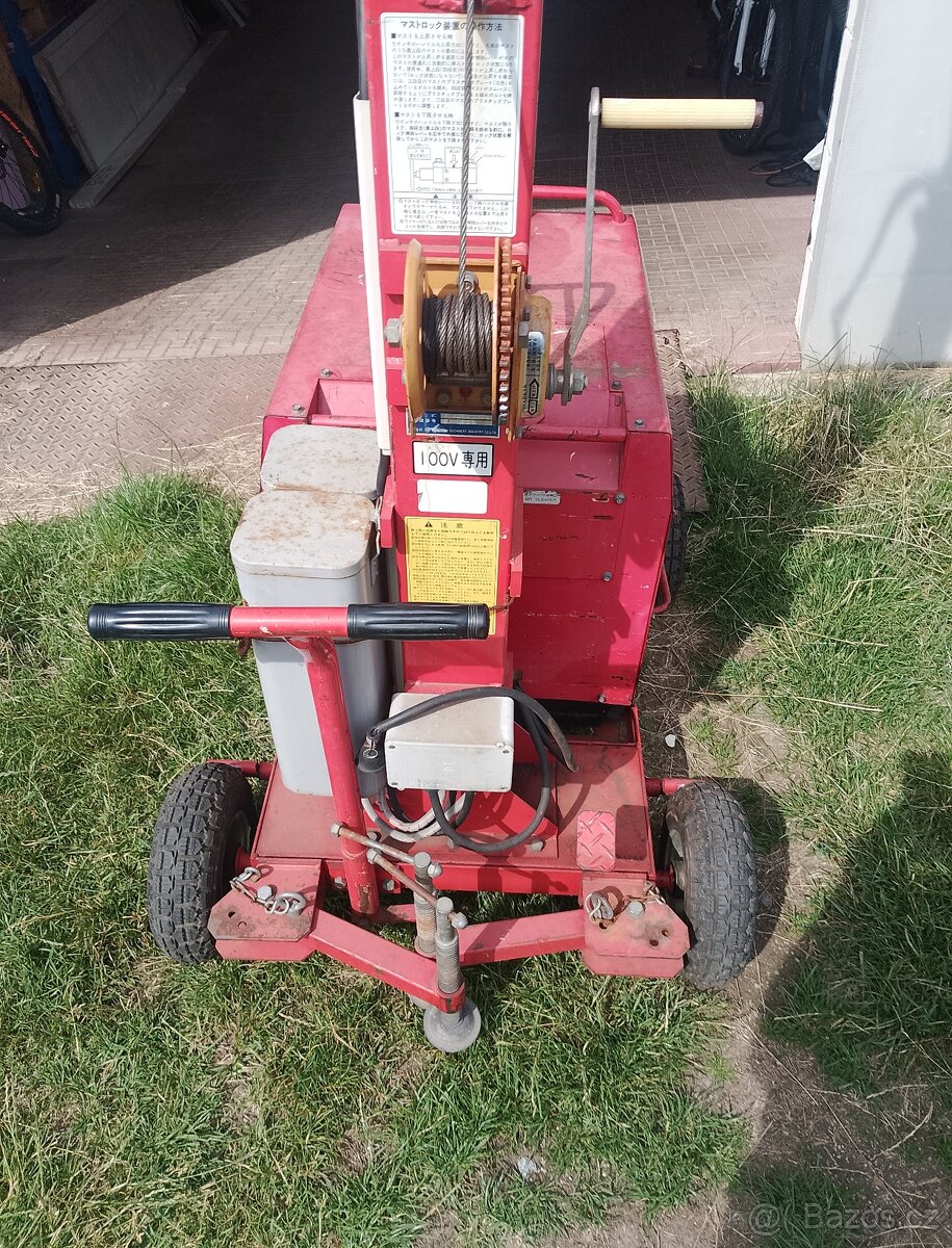 Osvětlovaci stožár s centralou - 6