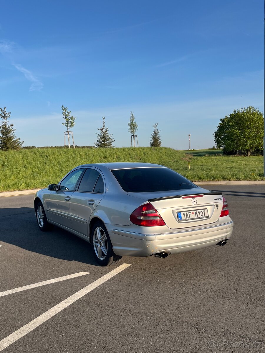 Mercedes E270 - 6
