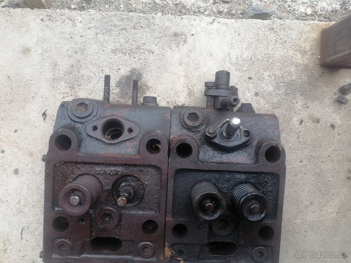 Stabilní motor Škoda hlavy s víkem. - 6