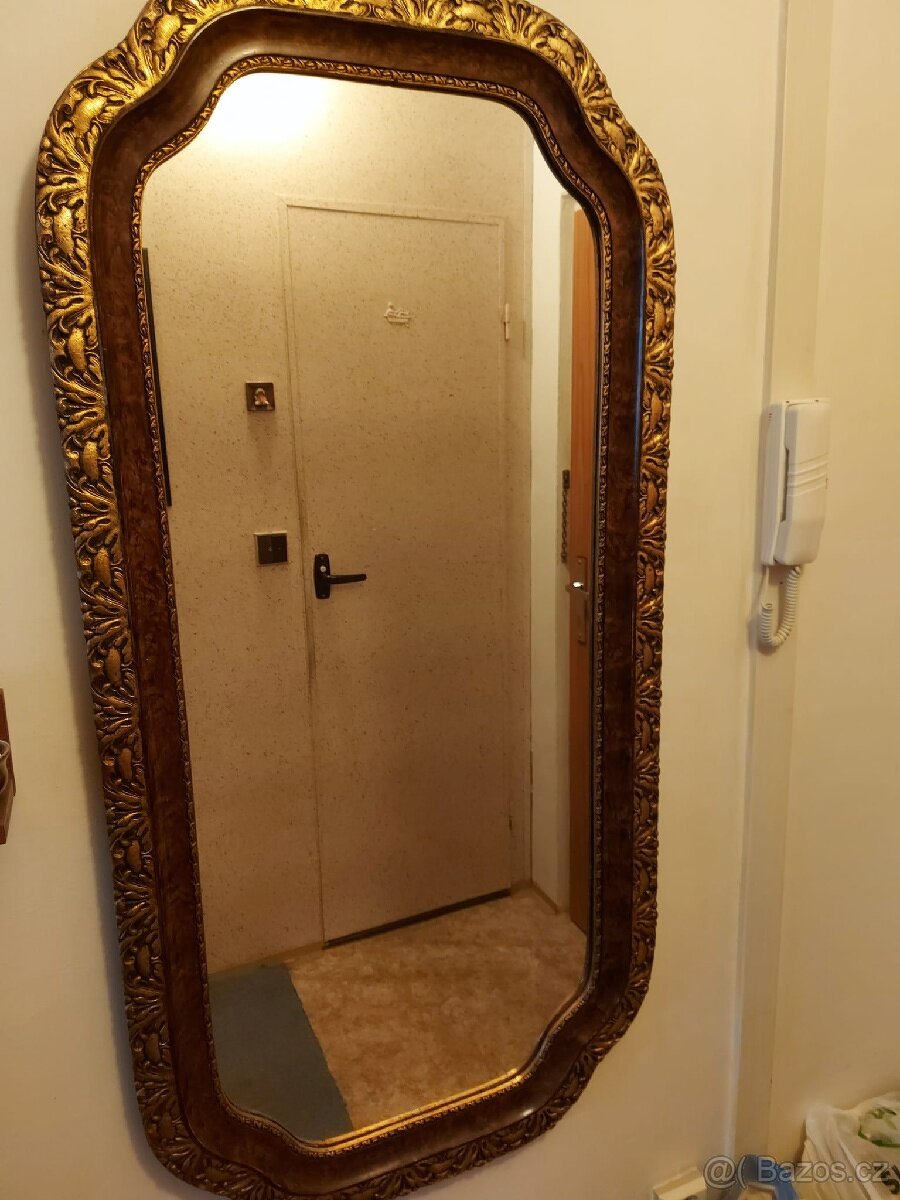 Vyšívané obrazy a zrcadlo - stáří cca 90 let - 6