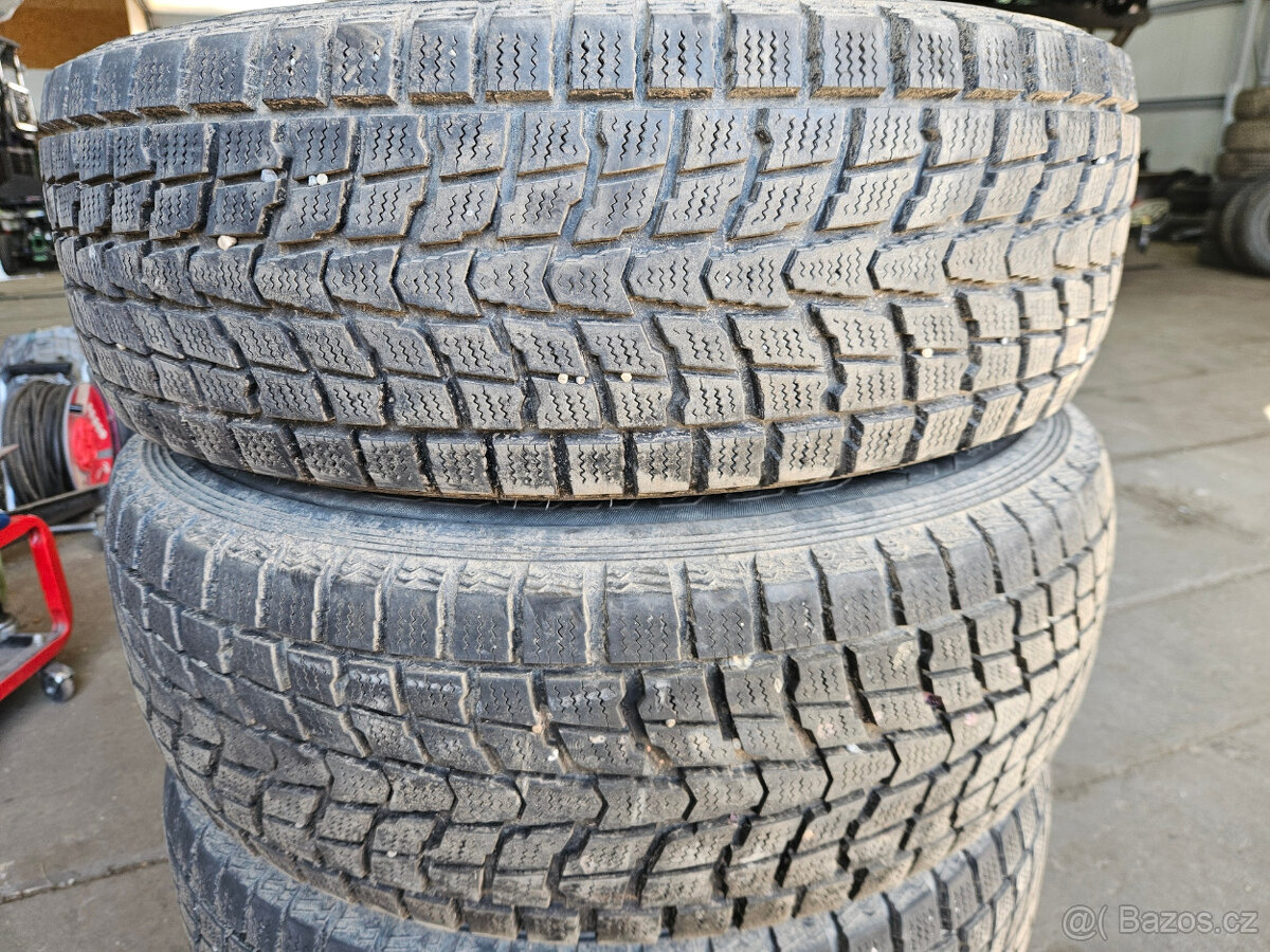 Sada disku 5x139,7mm s pneu 215/70/15 - Jimny - 6