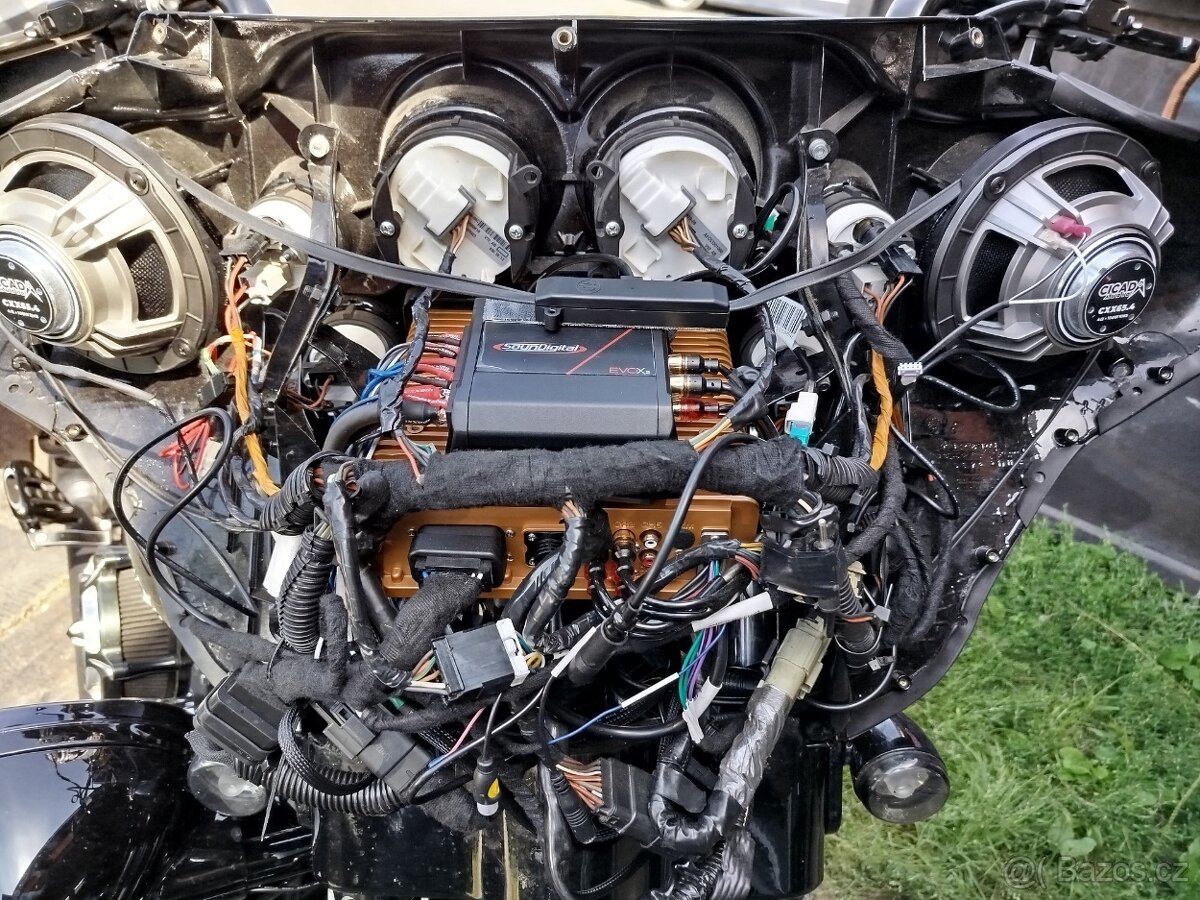 Harley Davidson street glide 1700 , mnoho úprav - 6