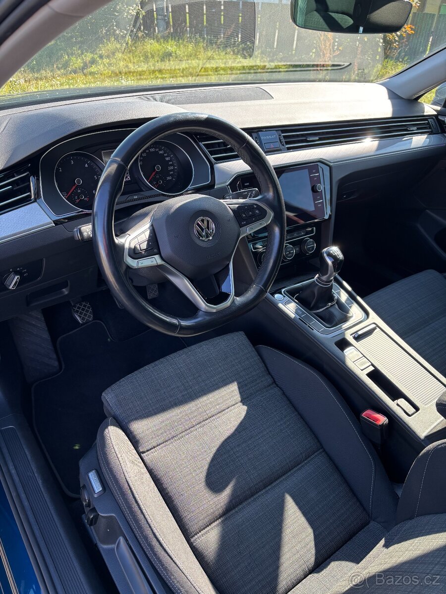 VW Passat B8 Variant Business 2.0 TDI 110kW Manuál / Matrix - 6