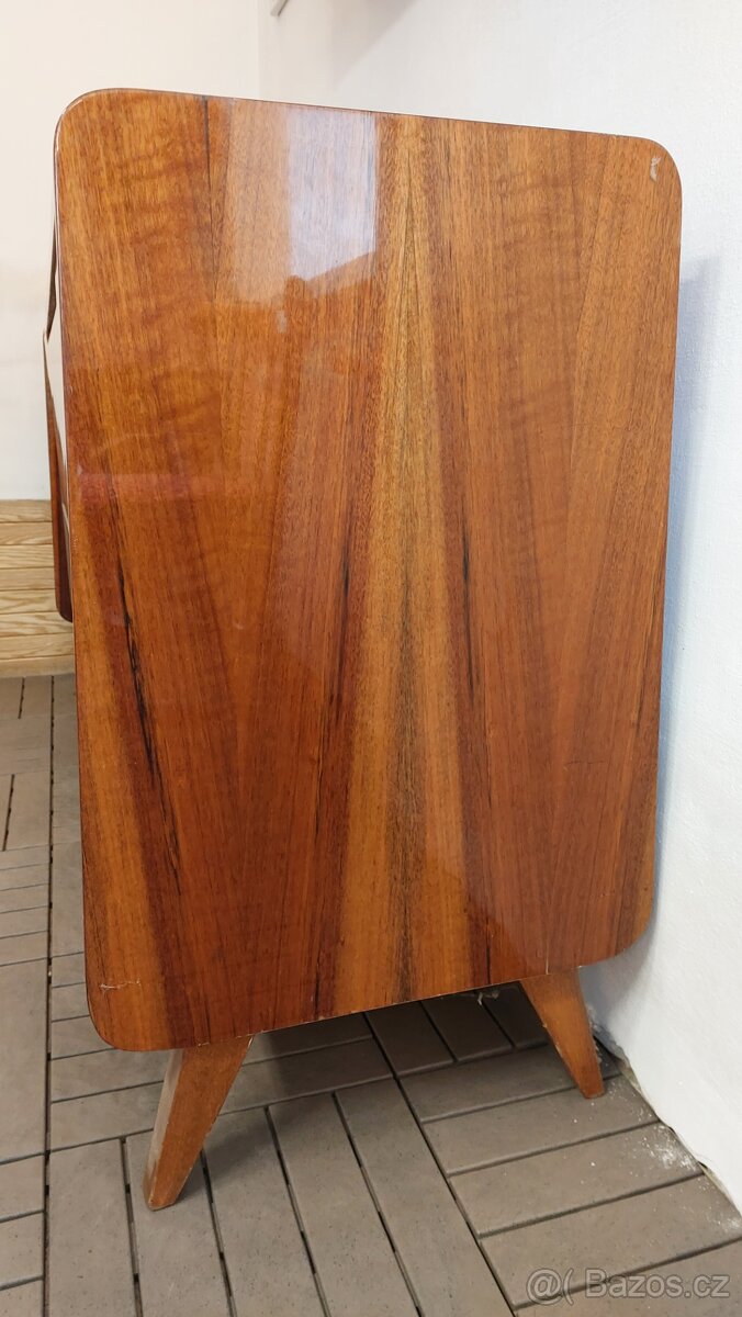 Lakovaný nábytek - 6