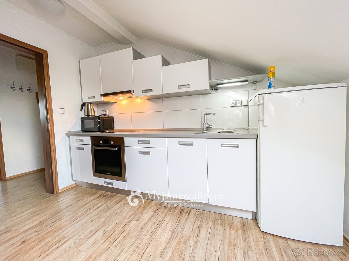 Pronájem cihlového bytu 1+1, 40 m², Znojmo, ul. Jiráskova - 6
