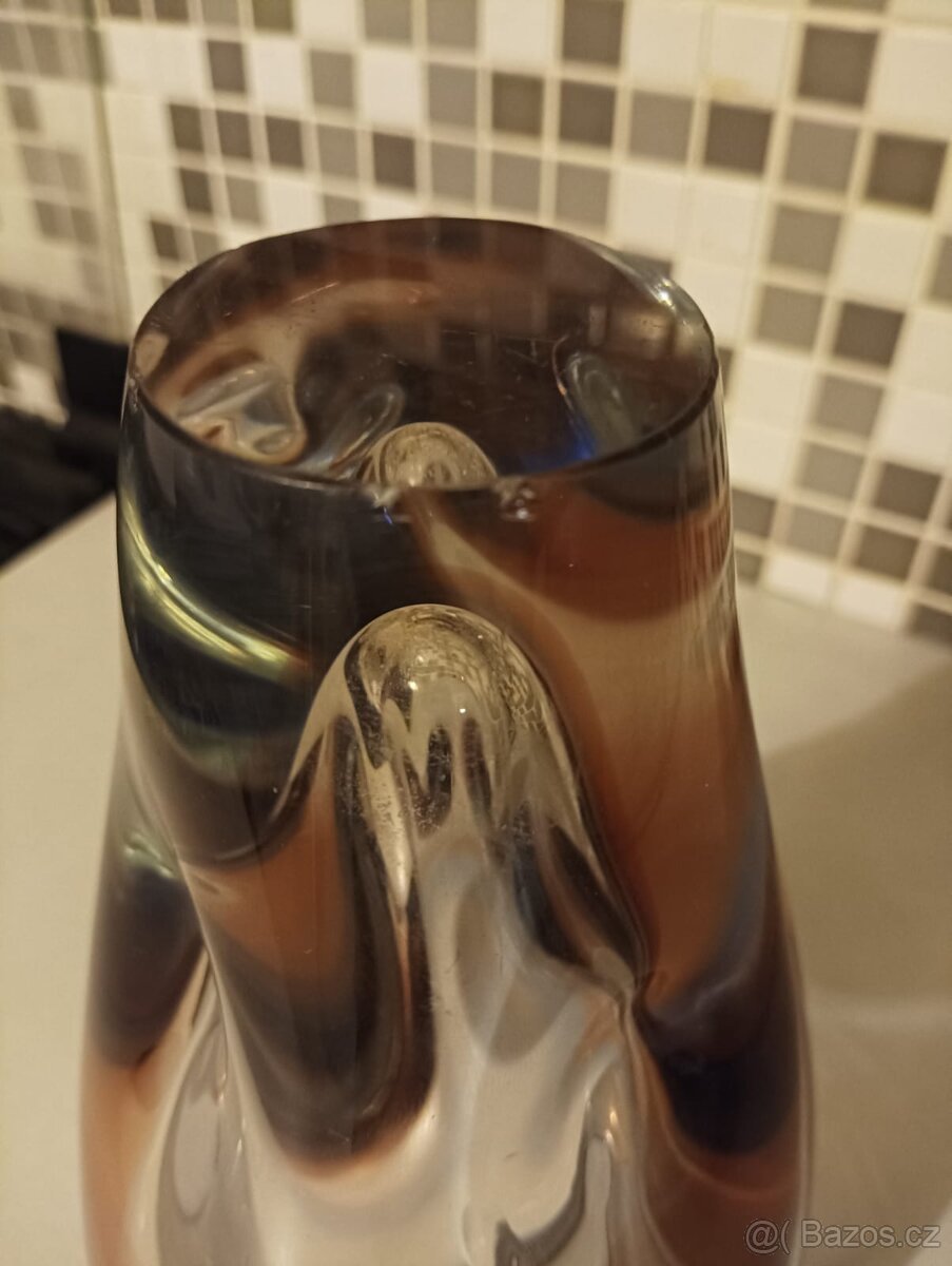 Váza ,hutní sklo . - 6