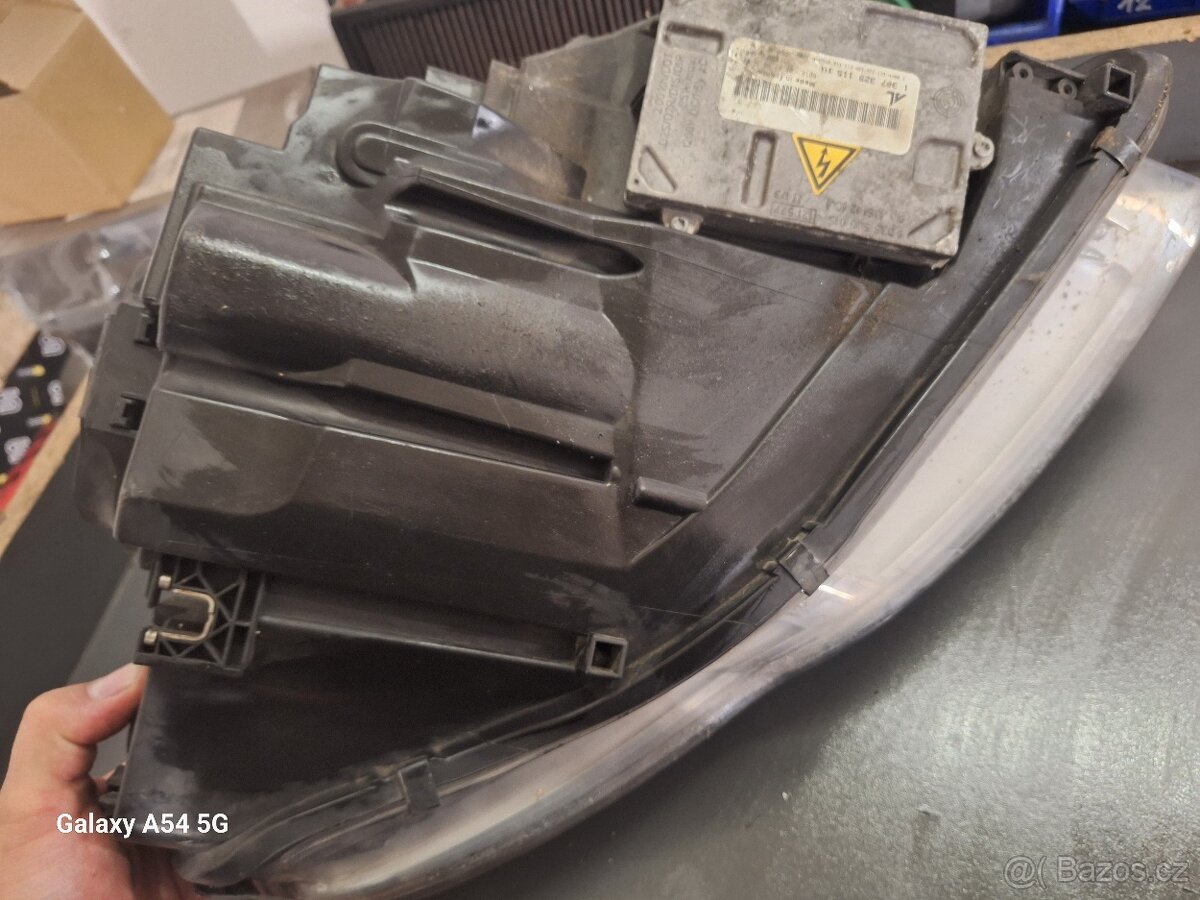 Audi A4 B7 xenon - 6