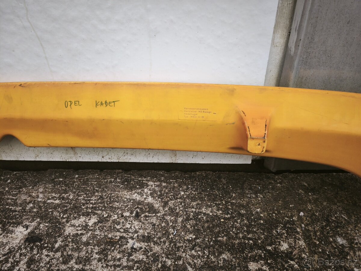Zadní křídlo na Kadett E - 6