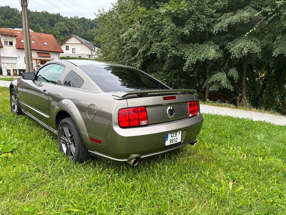 Ford Mustang 4,6 GT - 6