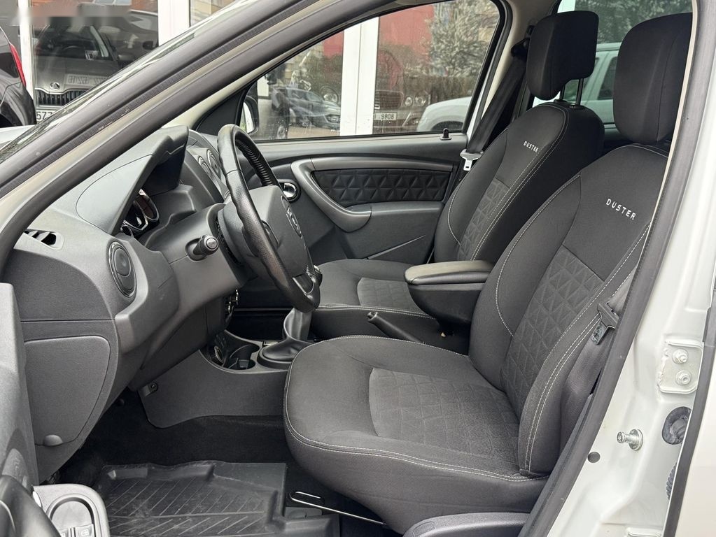 Dacia Duster,1.6i 4x4 - 6