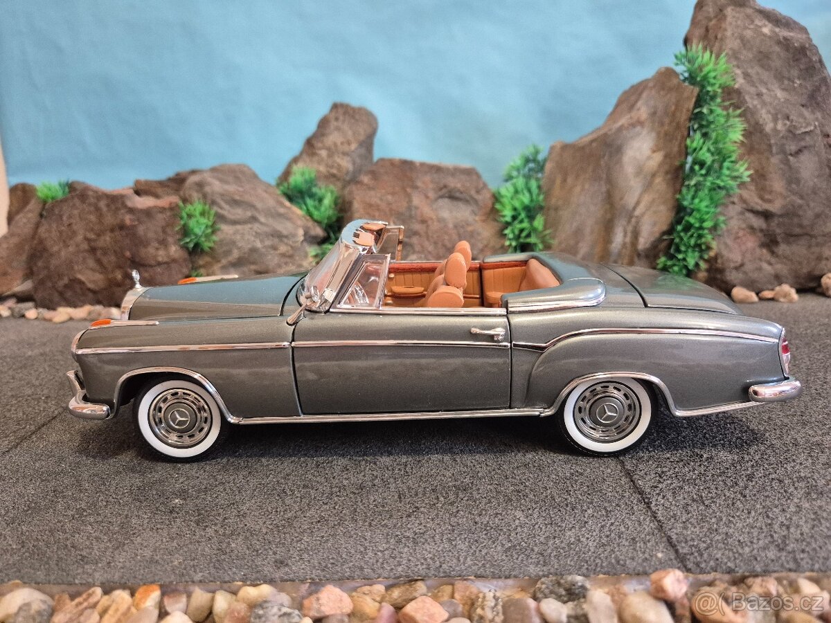Prodám model 1:18 Mercedes Benz 220SE cabrio - 6