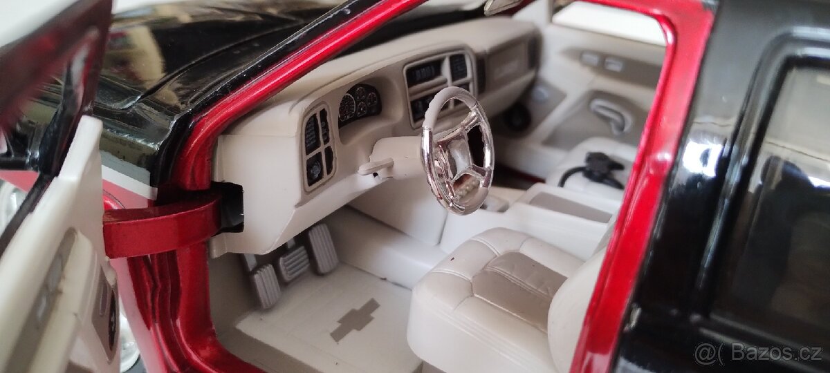 Chevrolet SubUrban 1/18 tuning - 6