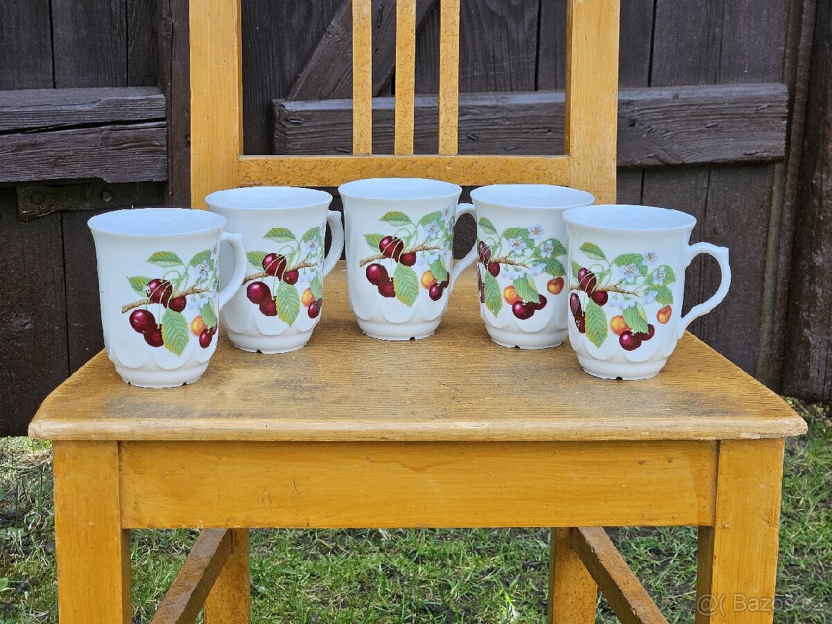 Sada porcelánových hrnků s třešněmi - 6