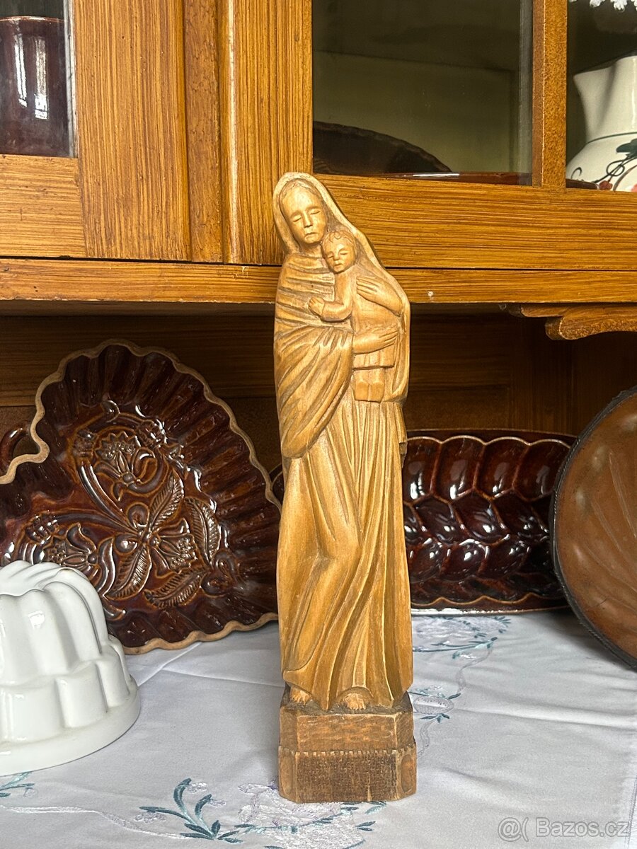 Dřevěná soška Panny Marie s Ježíškem – ruční řezba, 34 cm - 6