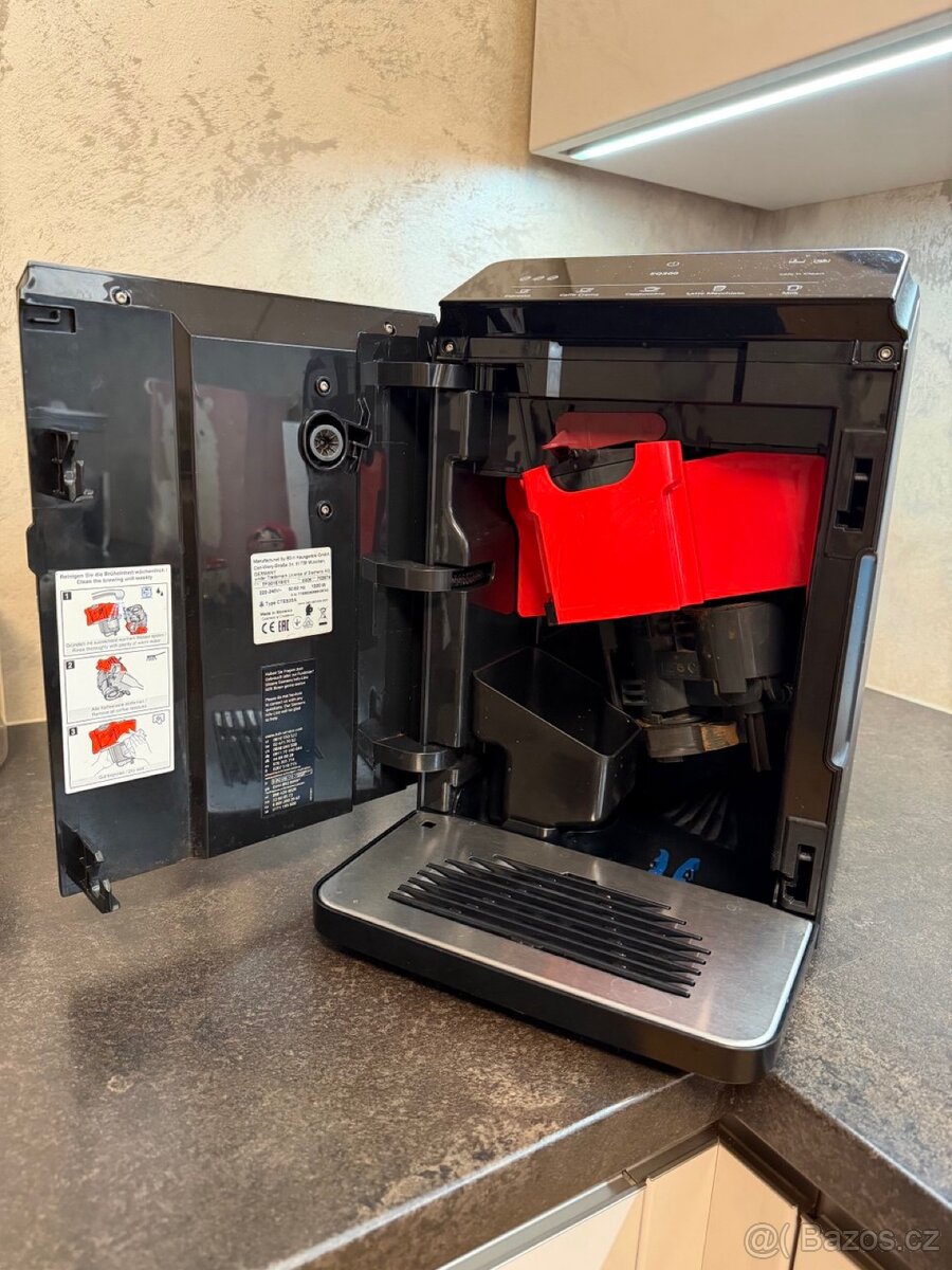 Automatický kávovar Philips Series 3200 LatteGo - 6