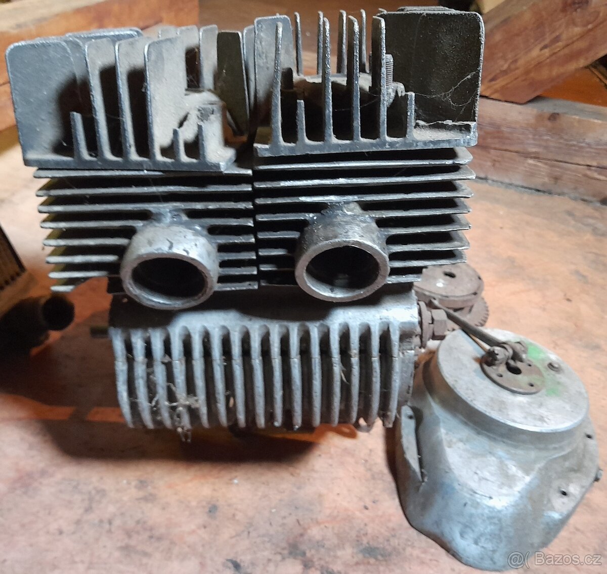 silniční závodní motor MS 250 ccm - 6