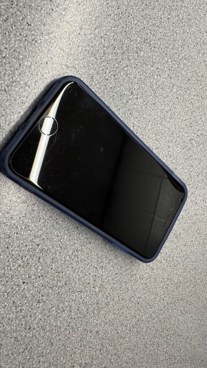 iPhone 8 Black 64GB - 6