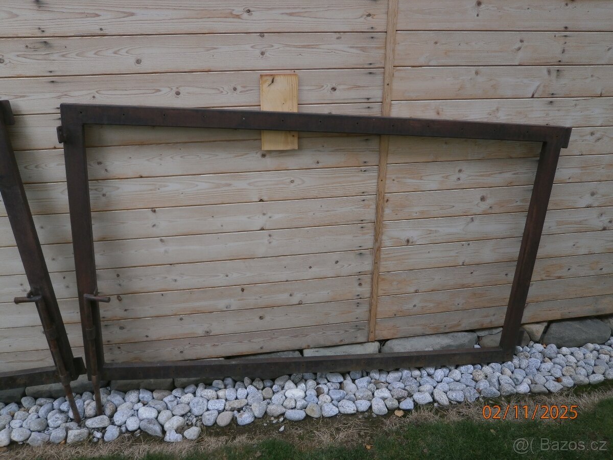 dvoukřídlá brána - 6