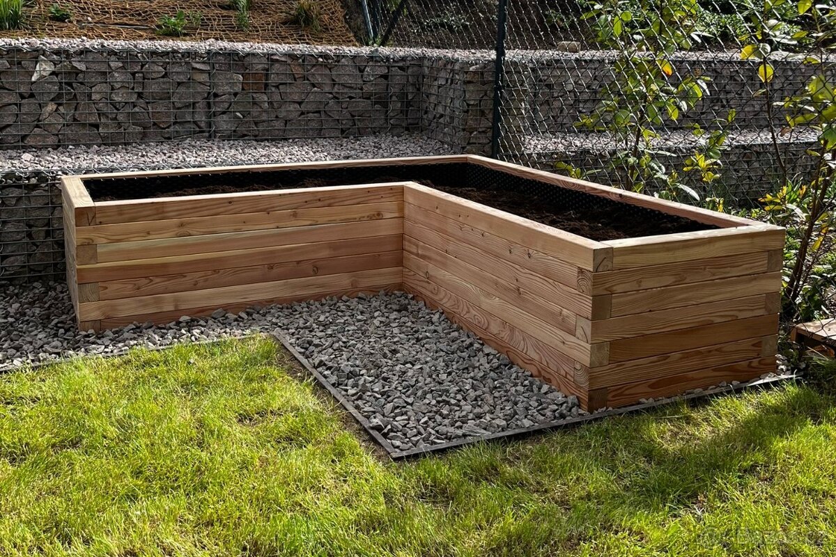 Vyvýšený záhon - poctivý modřínový MASIV - 6