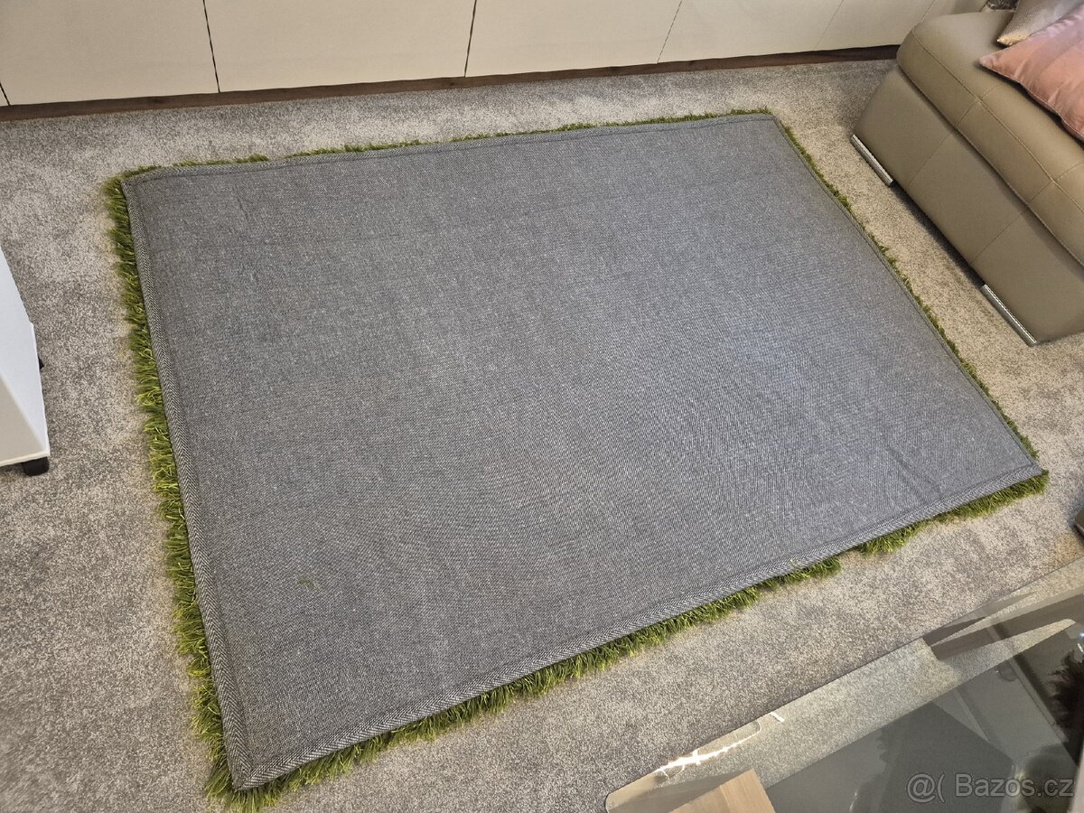 Luxusní zelený koberec - 6