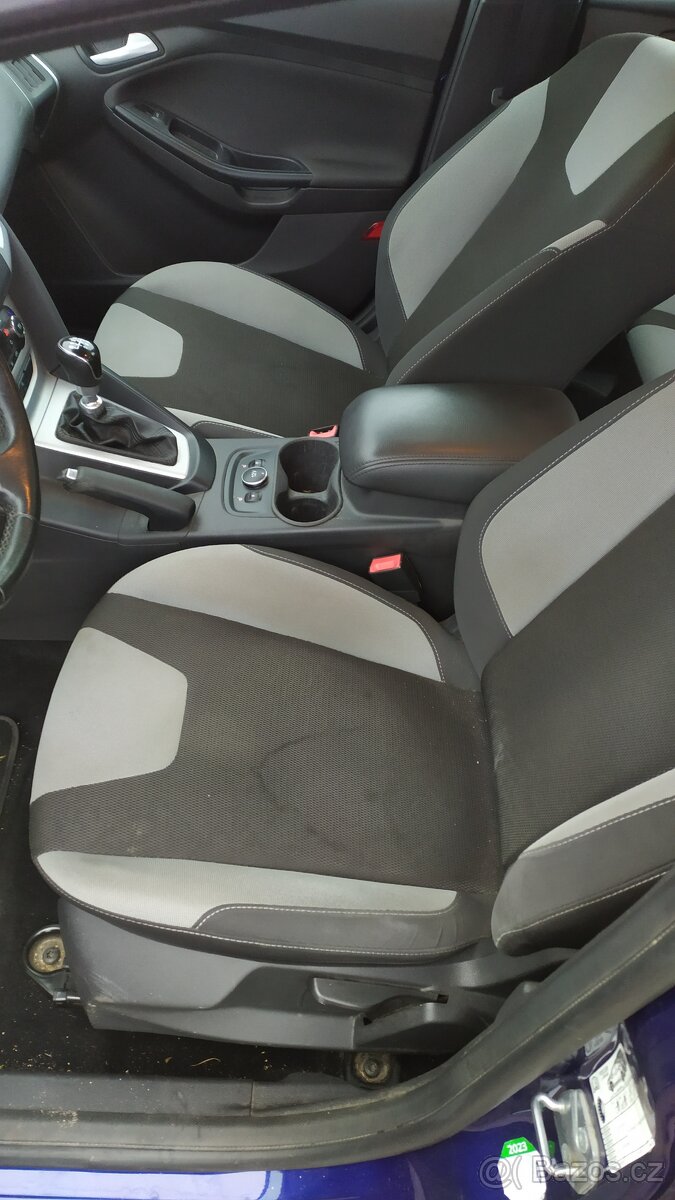 FORD FOCUS 3 KOMBI 1.0ECO 90KW rv2014 VADA MOTORU - 6