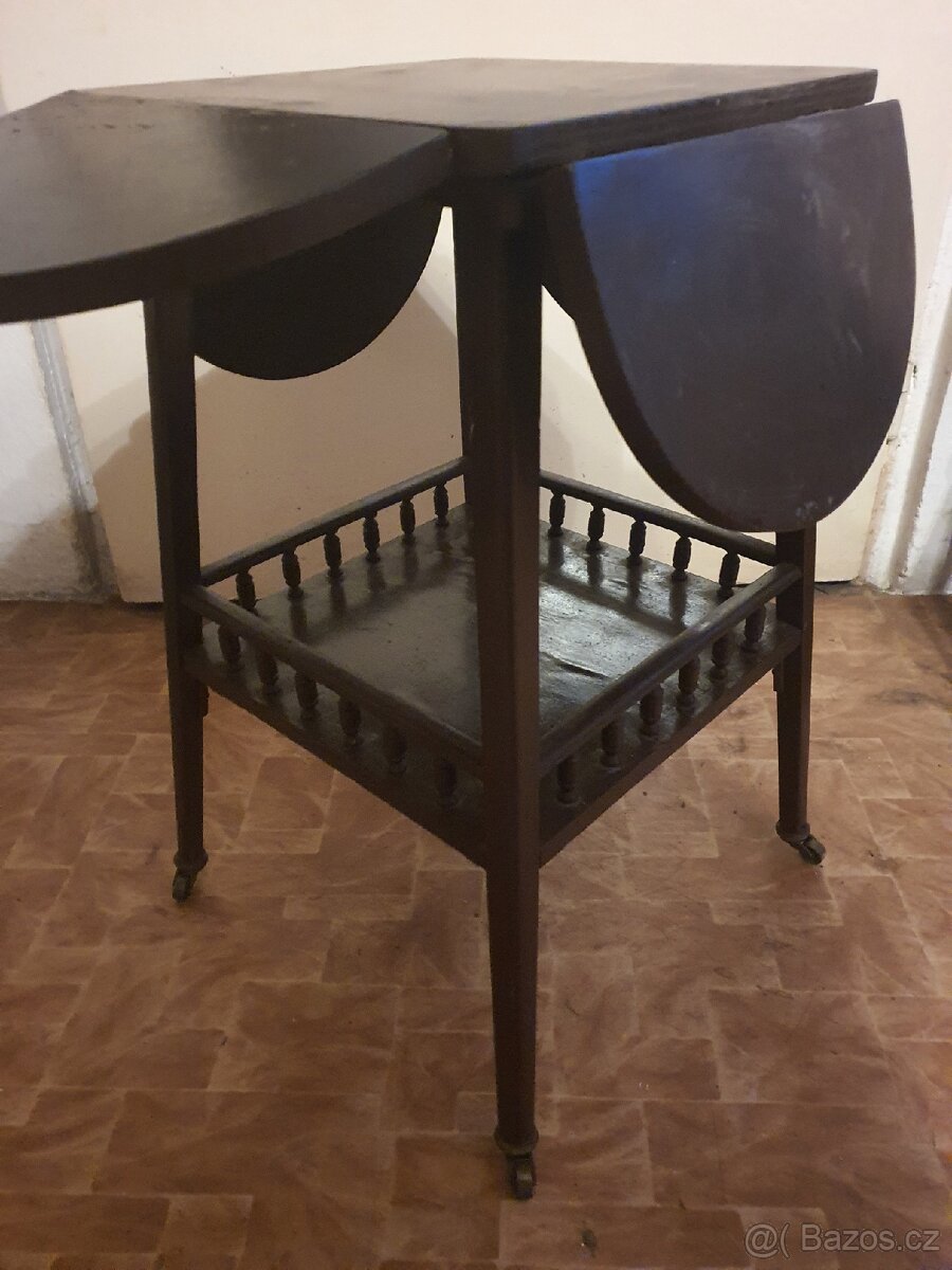 Starožitný stolek - 6