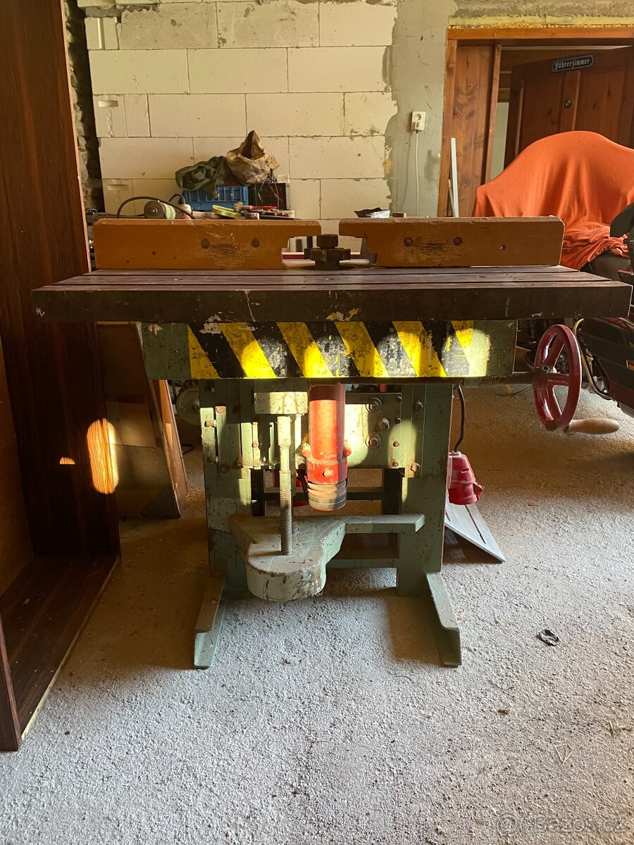 Fréza - dlabačka na dřevo s nástroji - 6