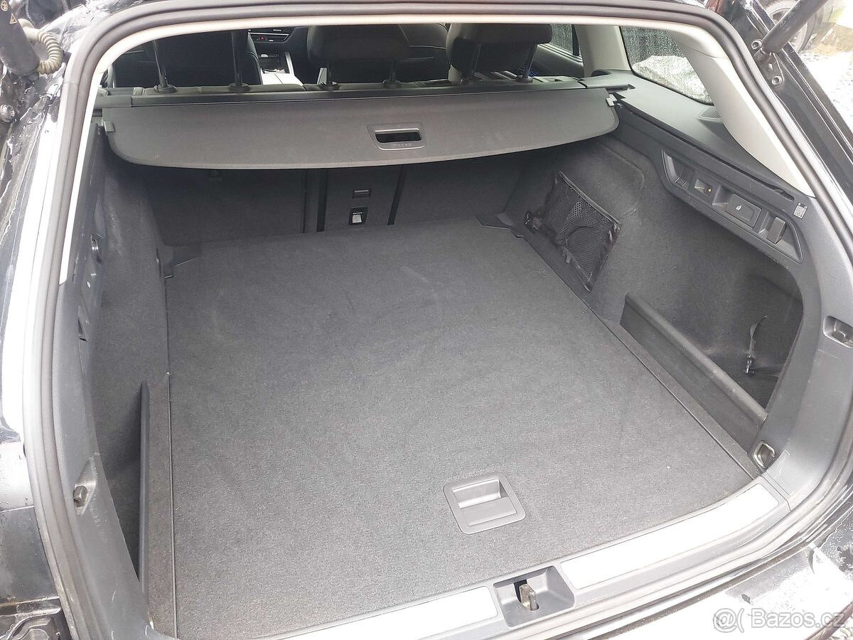 VW Passat B9 kombi 2024 2,0 TDI 110 KW - 6