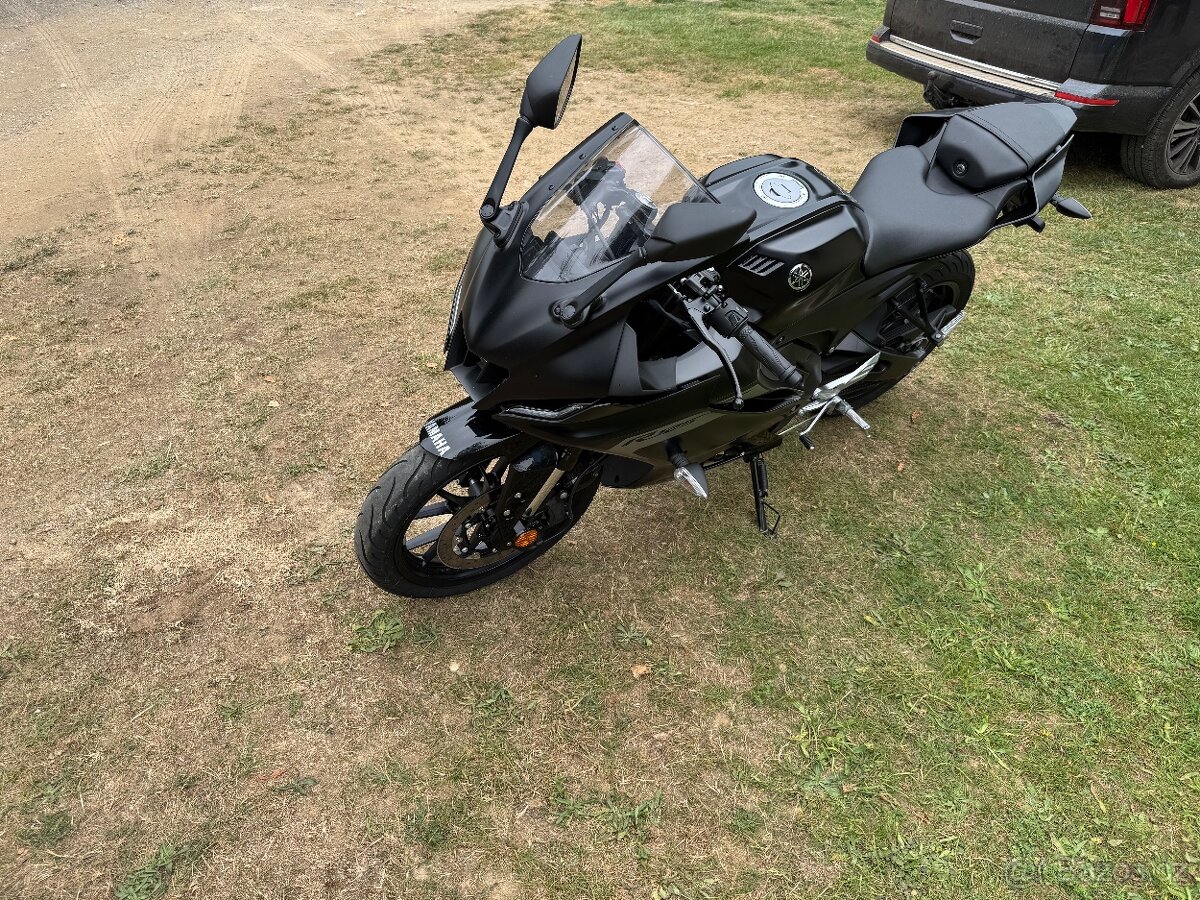 Yamaha yzf r125 - 6