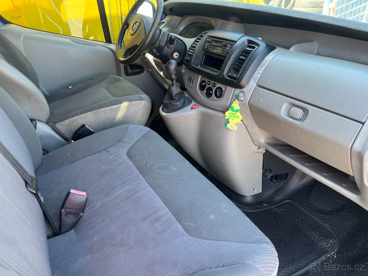 Opel Vivaro 2.0DCi 6MÍST stejné Renault Trafic - 6